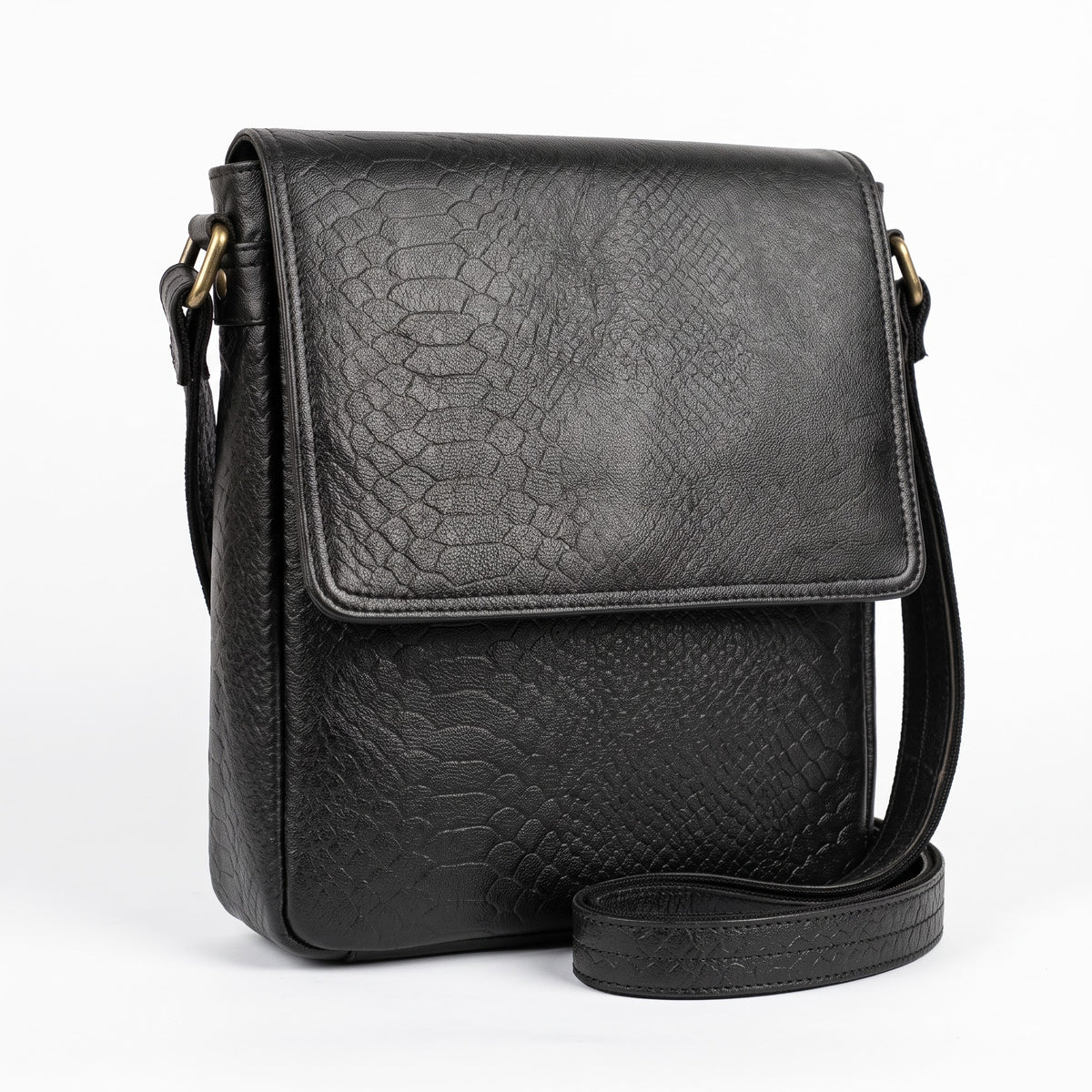 Black Leather messenger bags for men